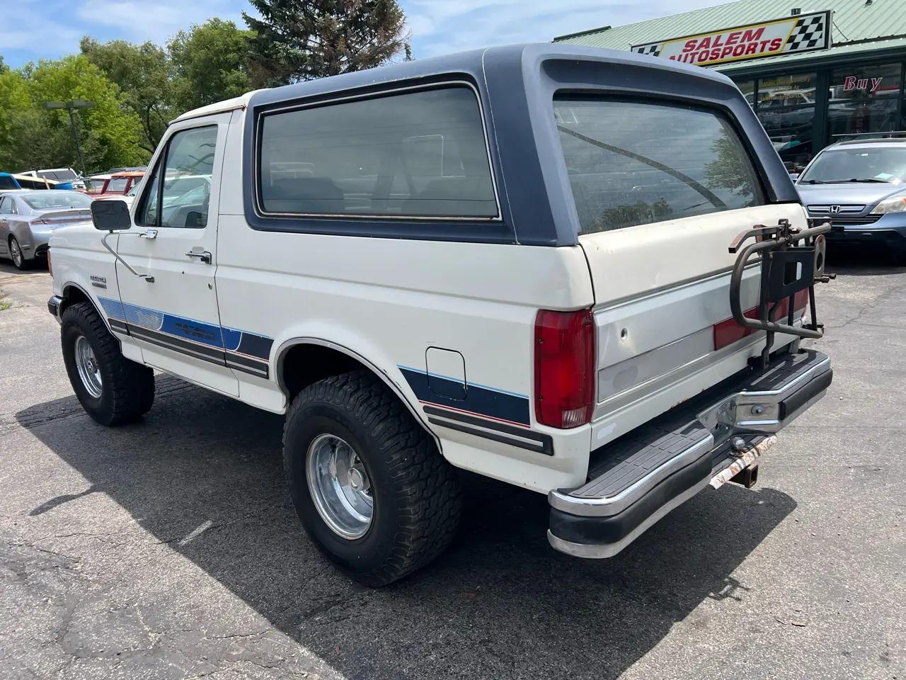 1988 Ford Bronco XLT - 3