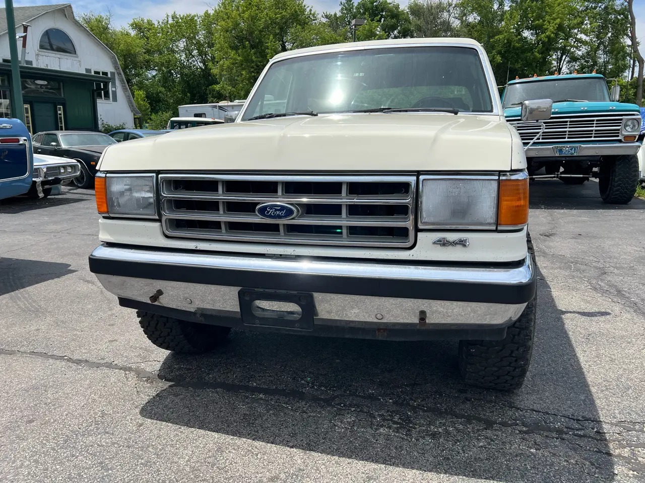 1988 Ford Bronco XLT - 4