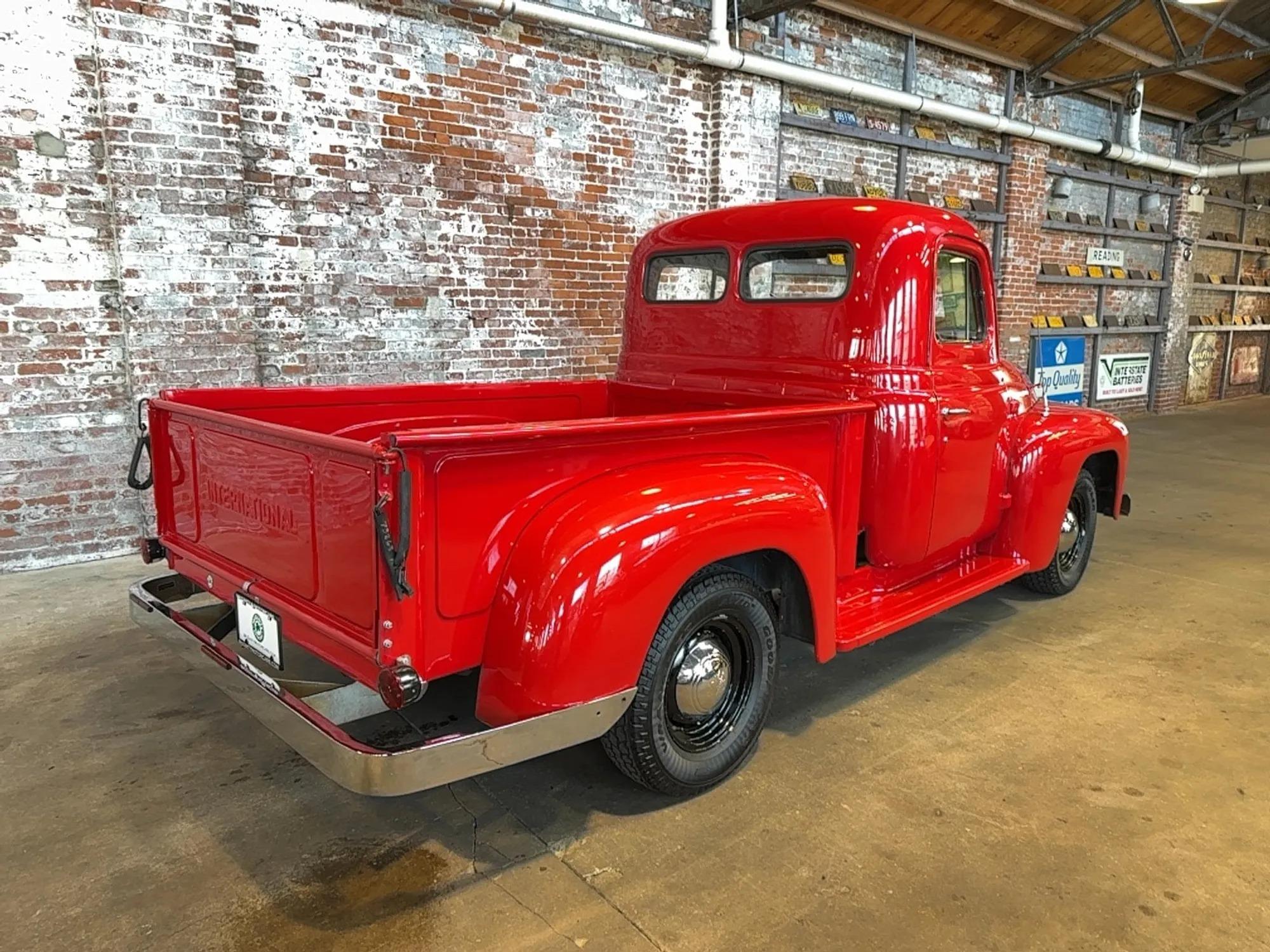 1955 International R-100 - 2