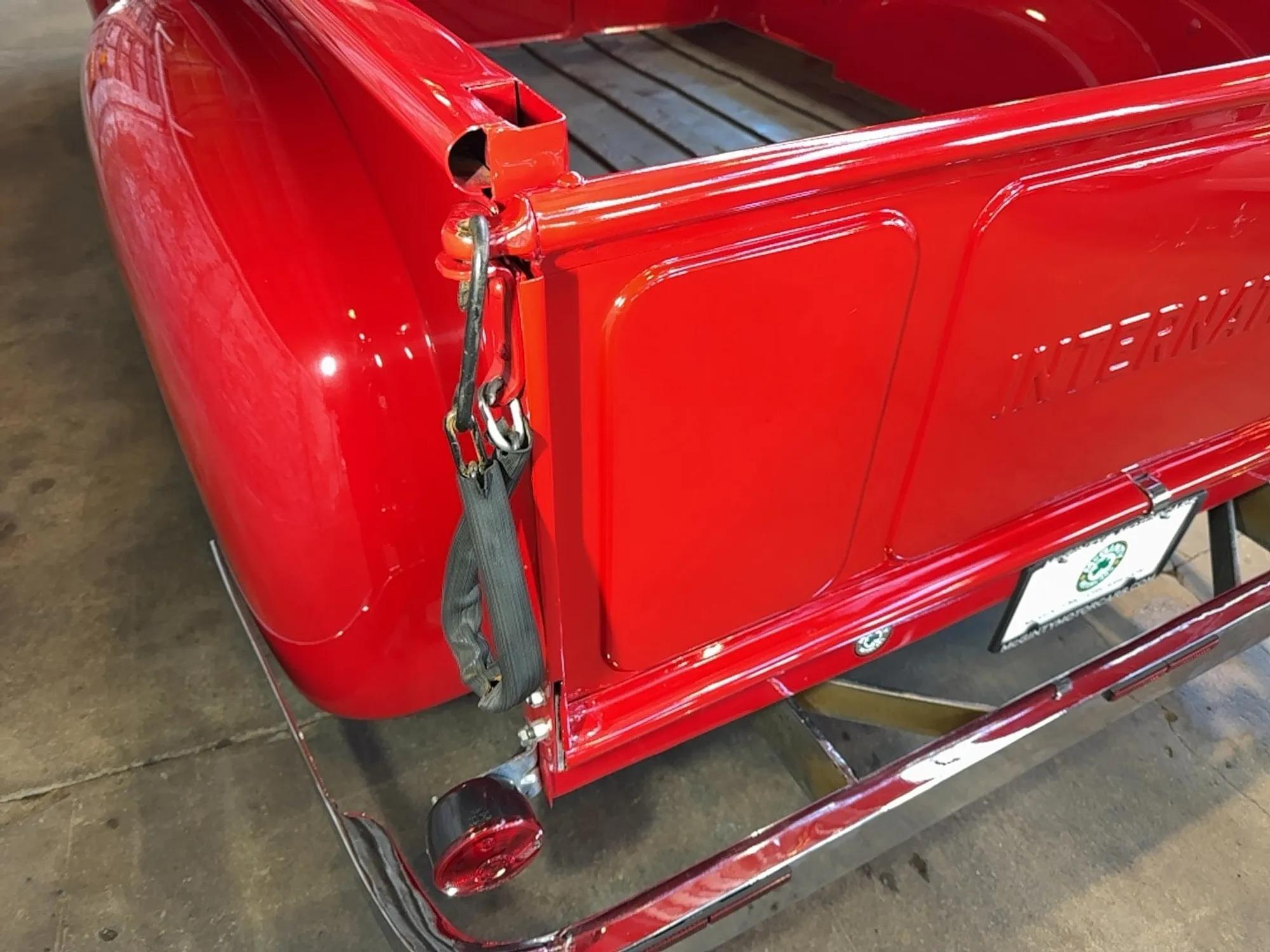 1955 International R-100