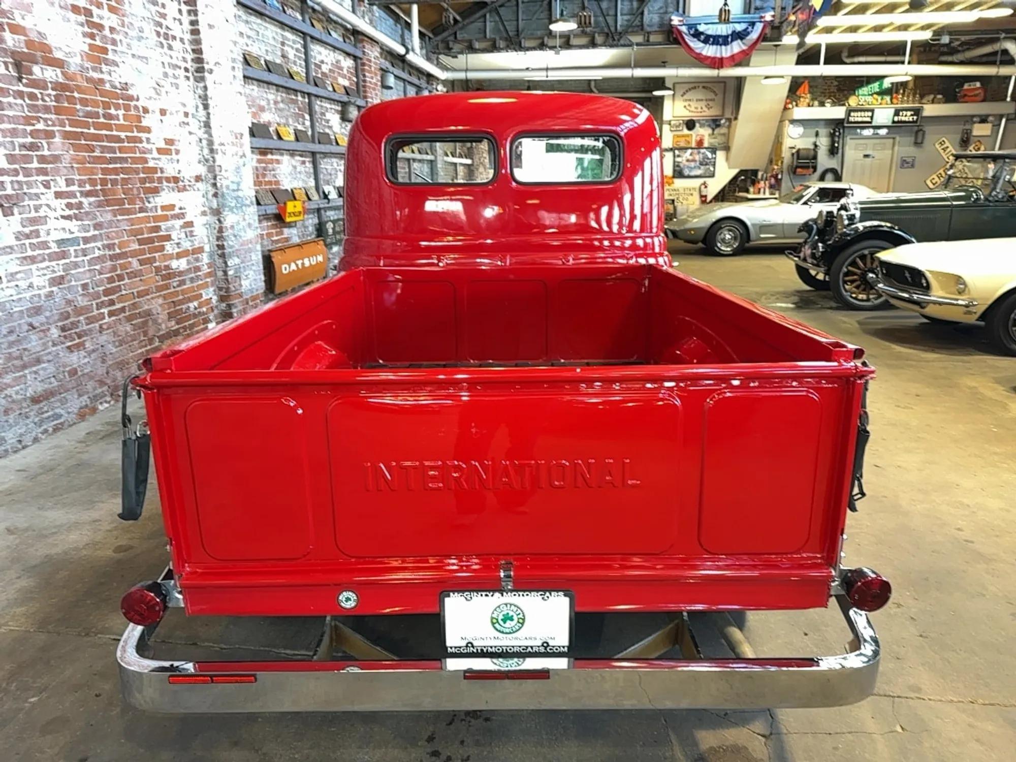 1955 International R-100