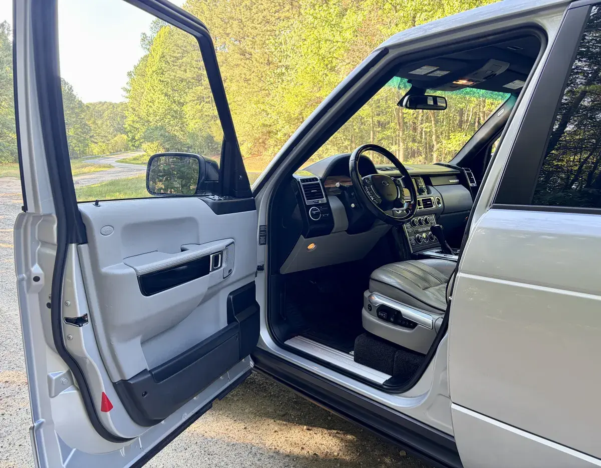 2011 Land Rover Range Rover HSE Lux