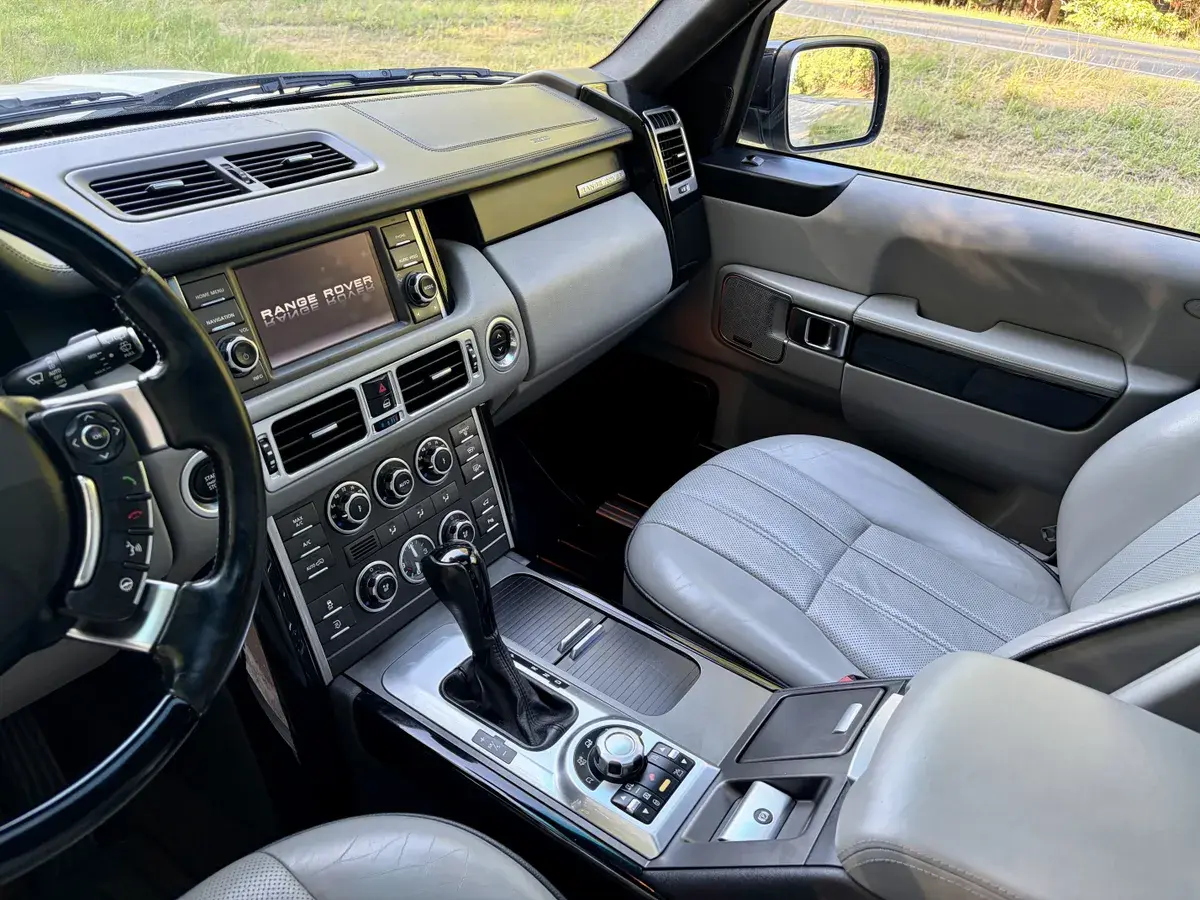 2011 Land Rover Range Rover HSE Lux
