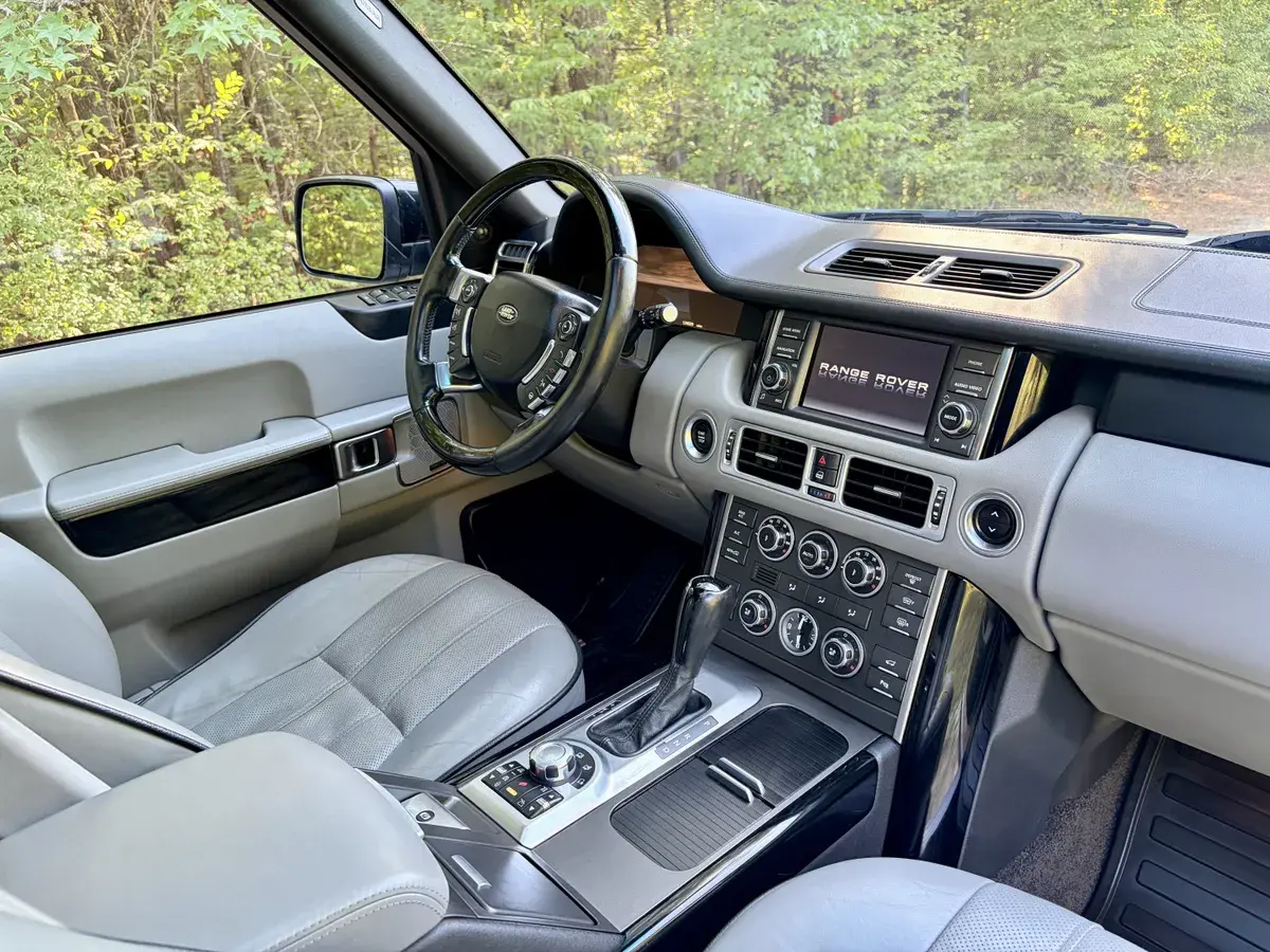 2011 Land Rover Range Rover HSE Lux