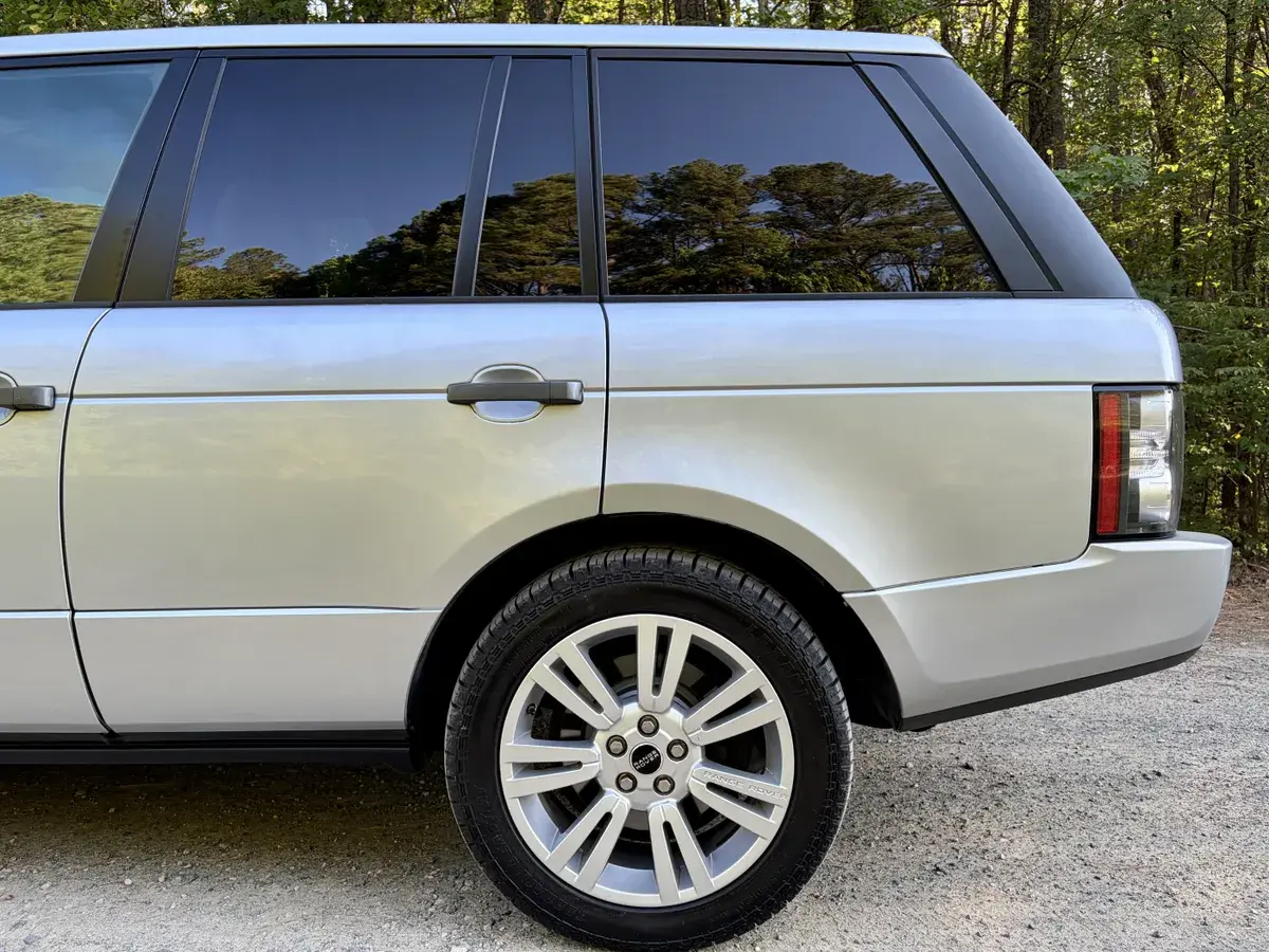 2011 Land Rover Range Rover HSE Lux