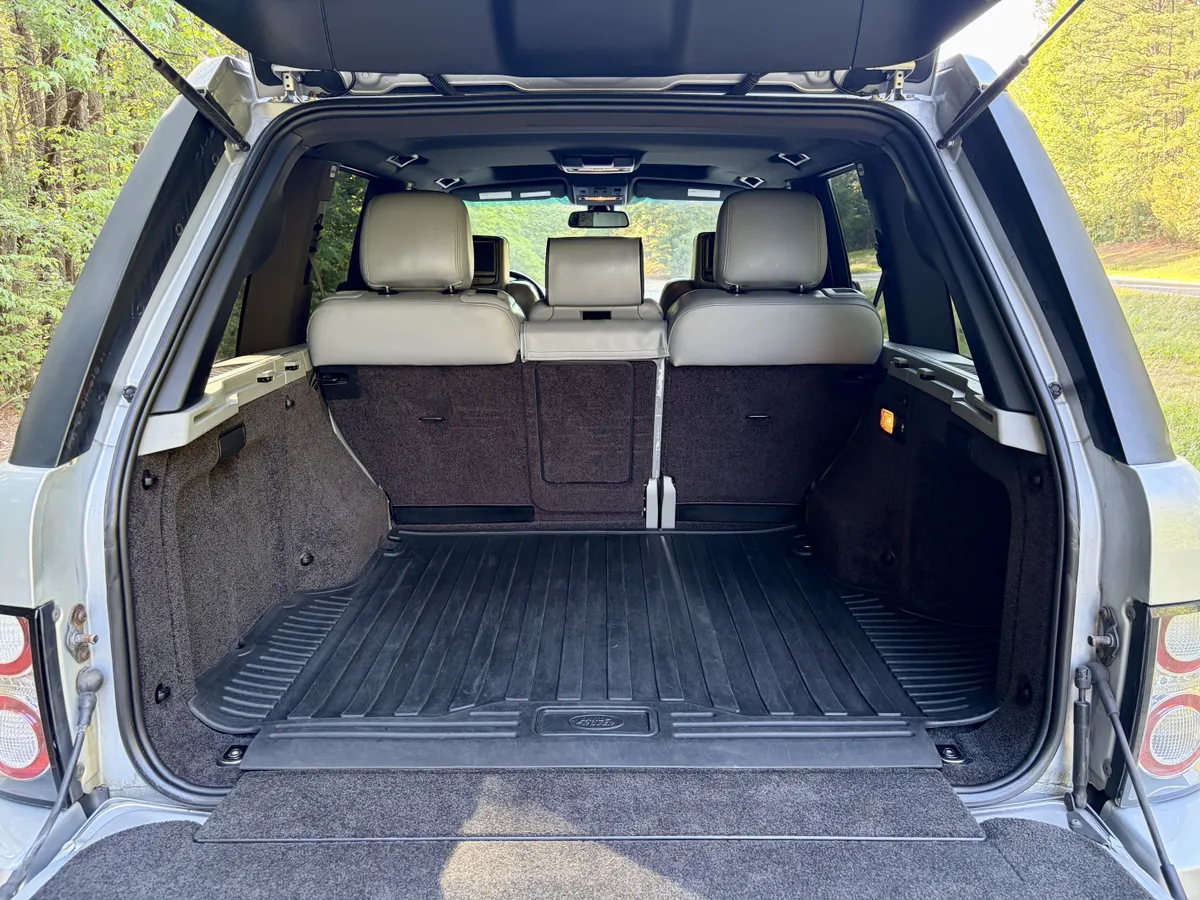 2011 Land Rover Range Rover HSE Lux