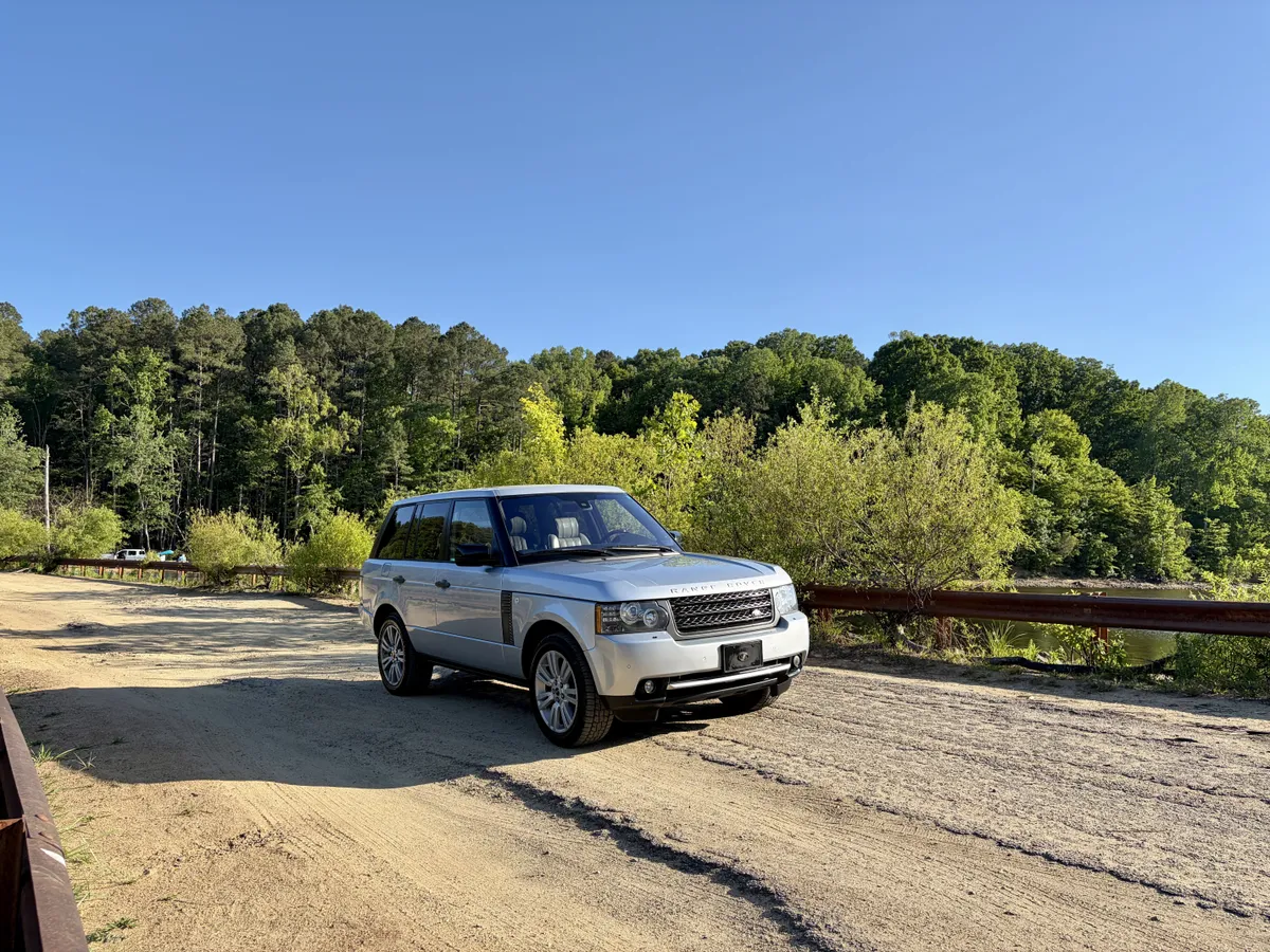 2011 Land Rover Range Rover HSE Lux