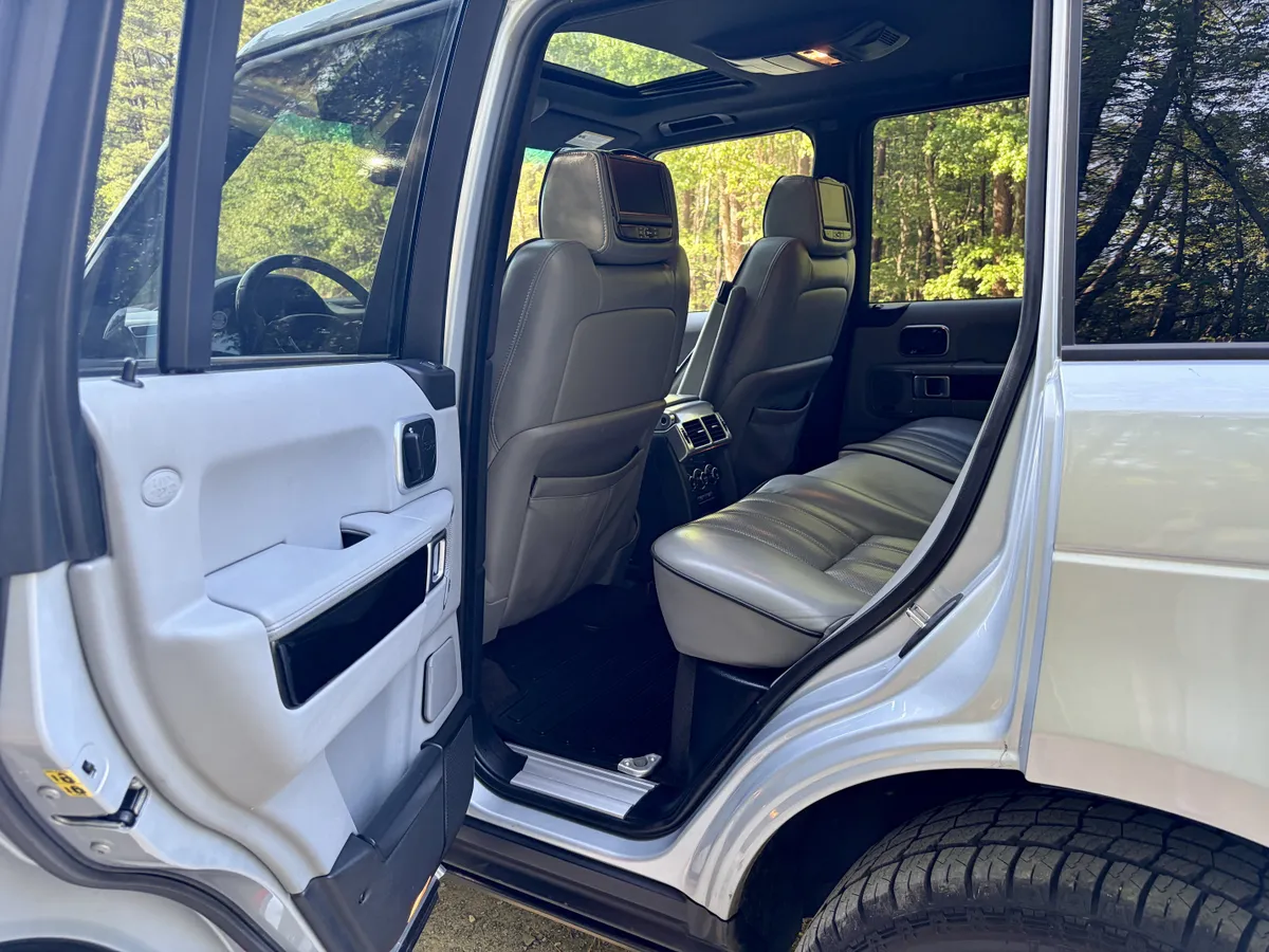 2011 Land Rover Range Rover HSE Lux