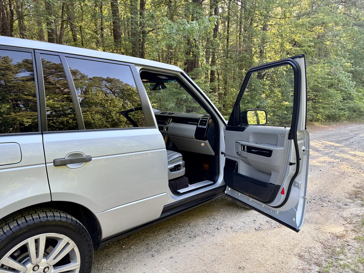 2011 Land Rover Range Rover HSE Lux