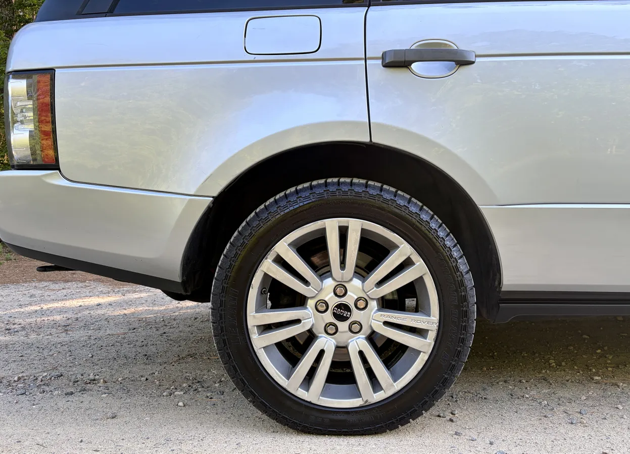 2011 Land Rover Range Rover HSE Lux