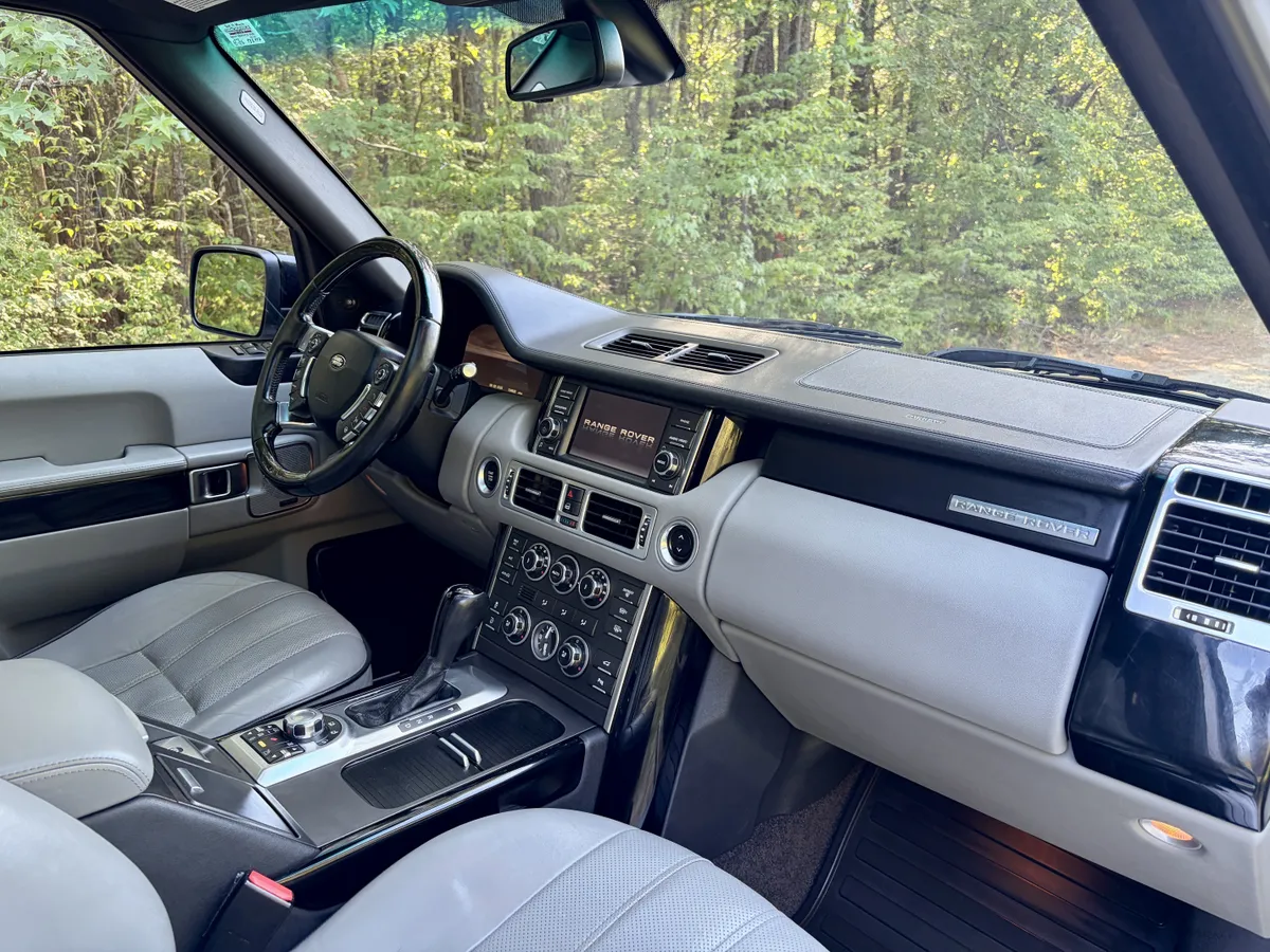 2011 Land Rover Range Rover HSE Lux