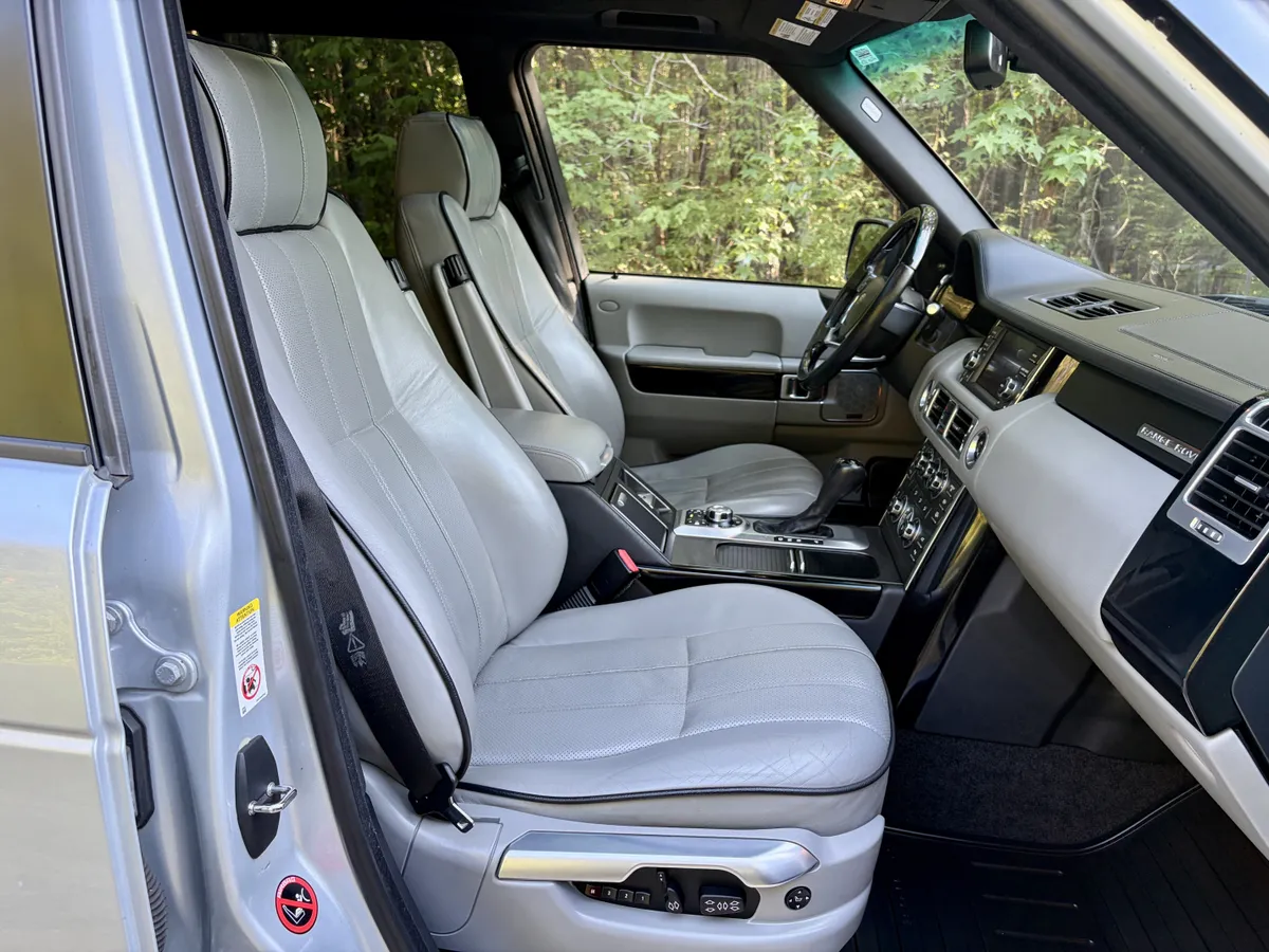 2011 Land Rover Range Rover HSE Lux