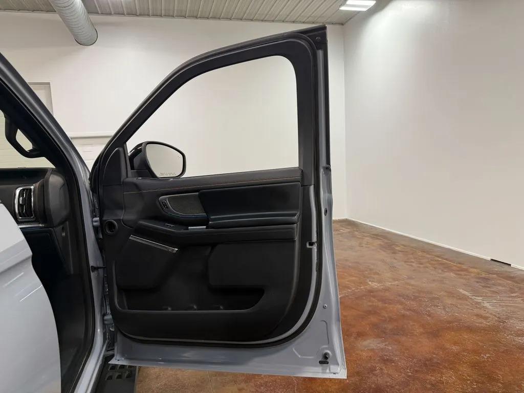 2025 Ford Expedition Tremor