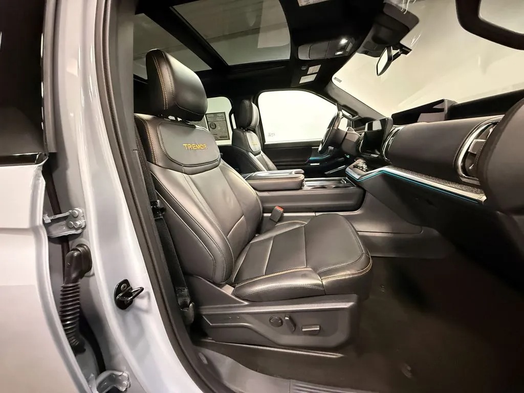 2025 Ford Expedition Tremor