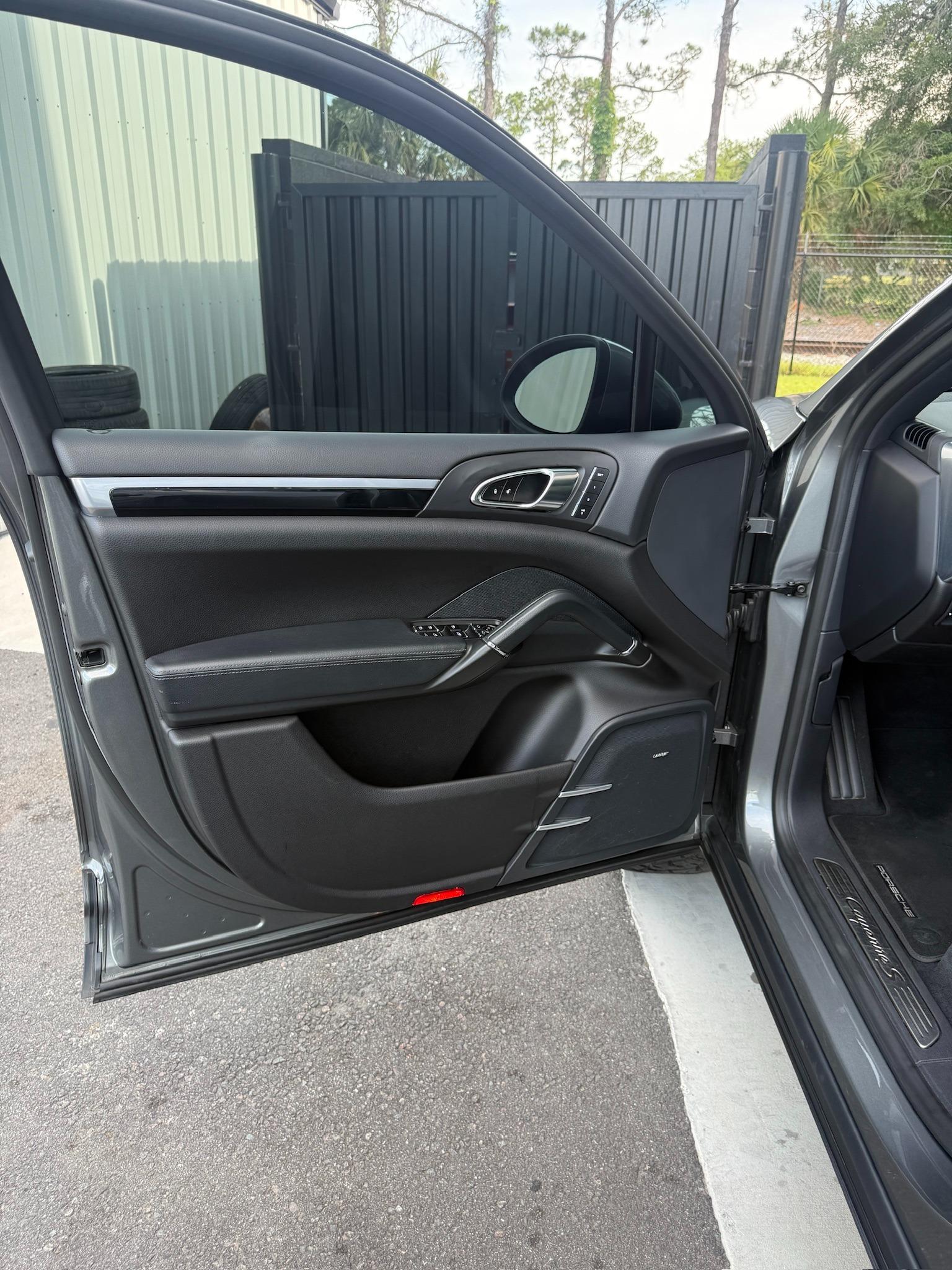 2014 Porsche Cayenne S