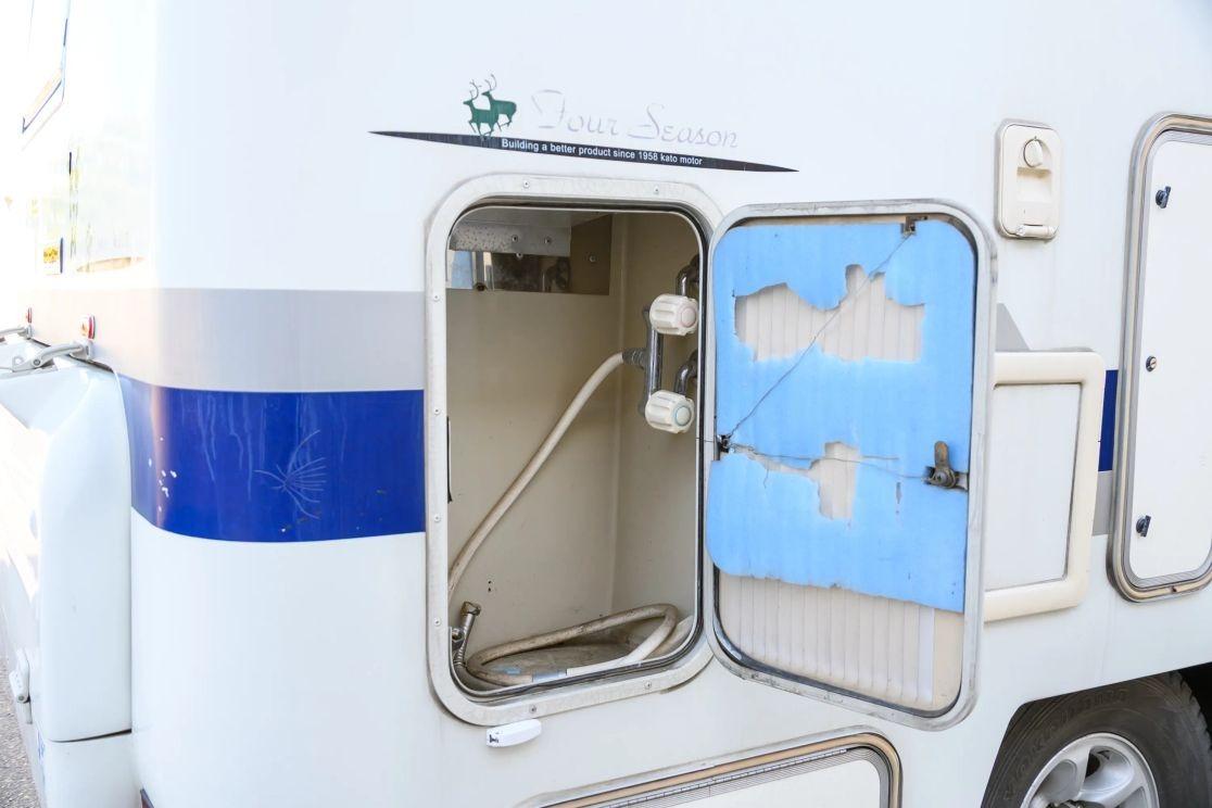 1999 Mitsubishi Strada Camper