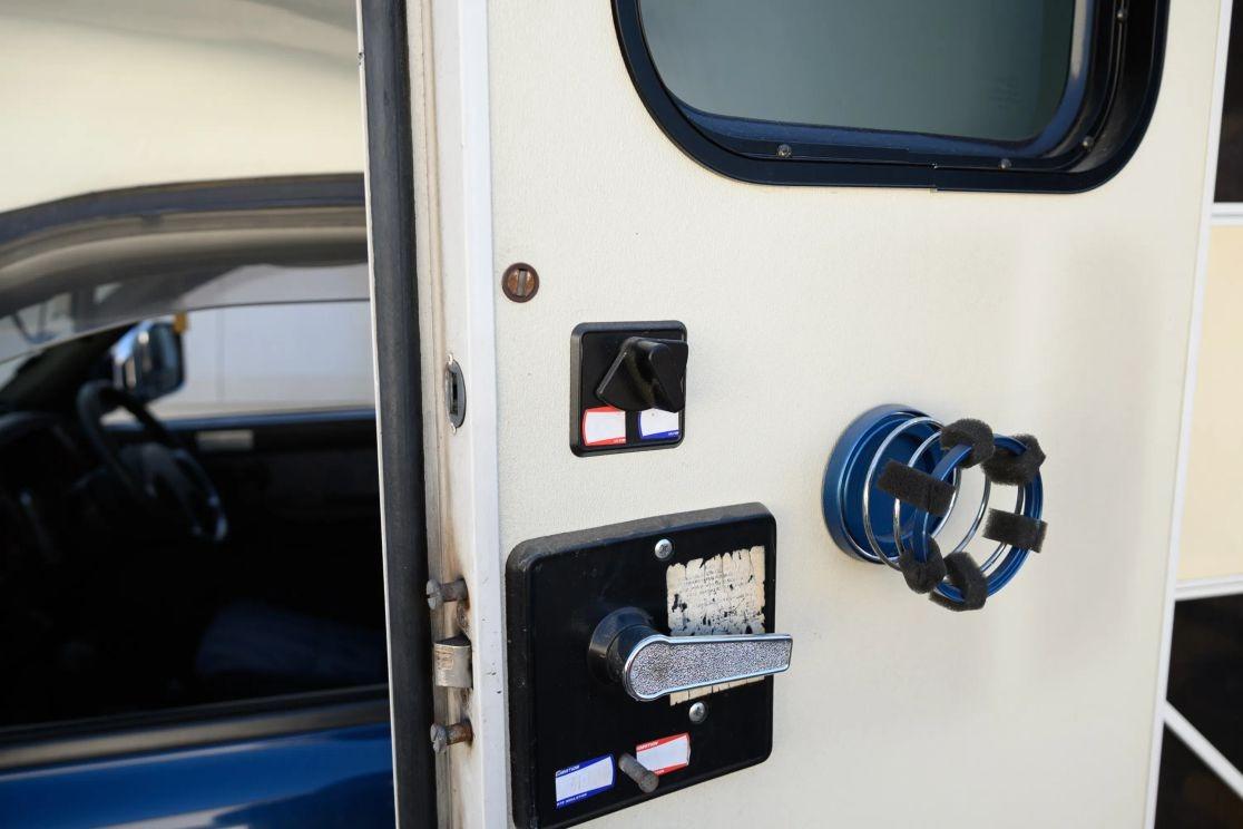 1999 Mitsubishi Strada Camper
