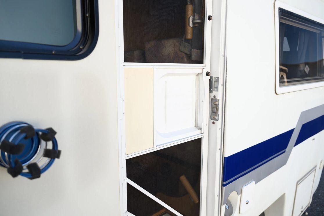 1999 Mitsubishi Strada Camper