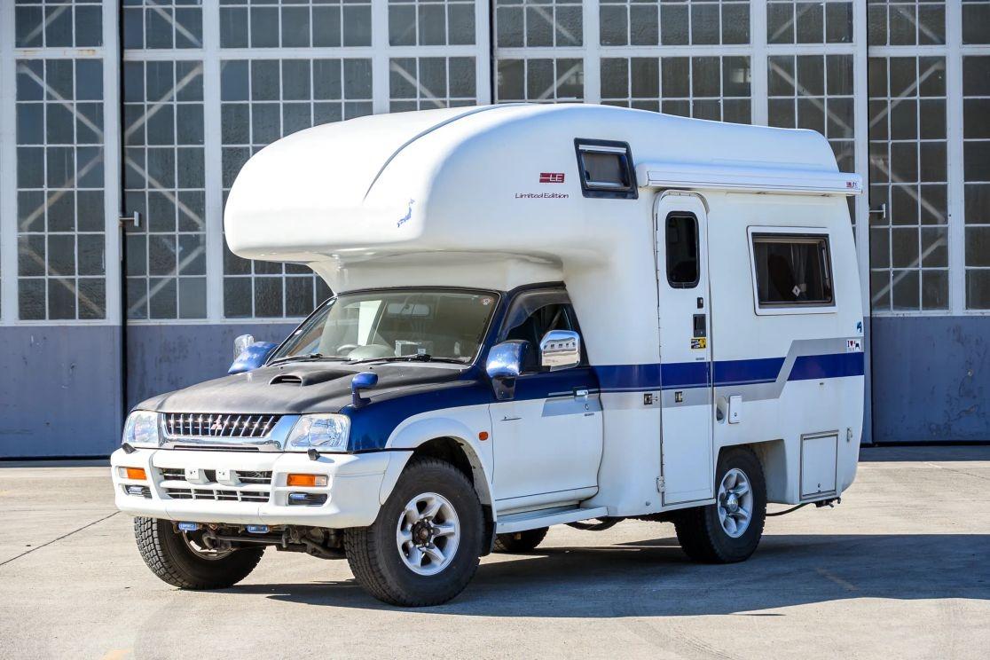 1999 Mitsubishi Strada Camper