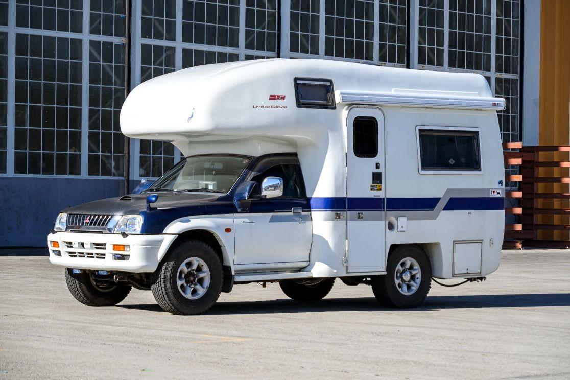 1999 Mitsubishi Strada Camper
