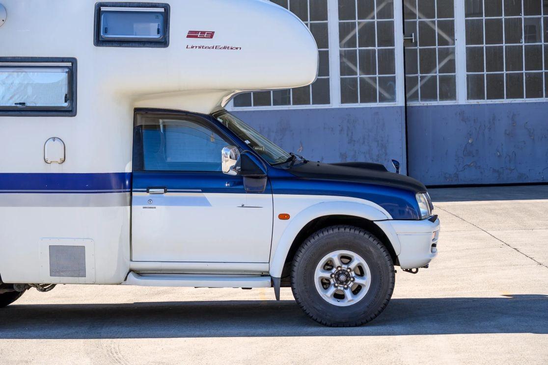 1999 Mitsubishi Strada Camper