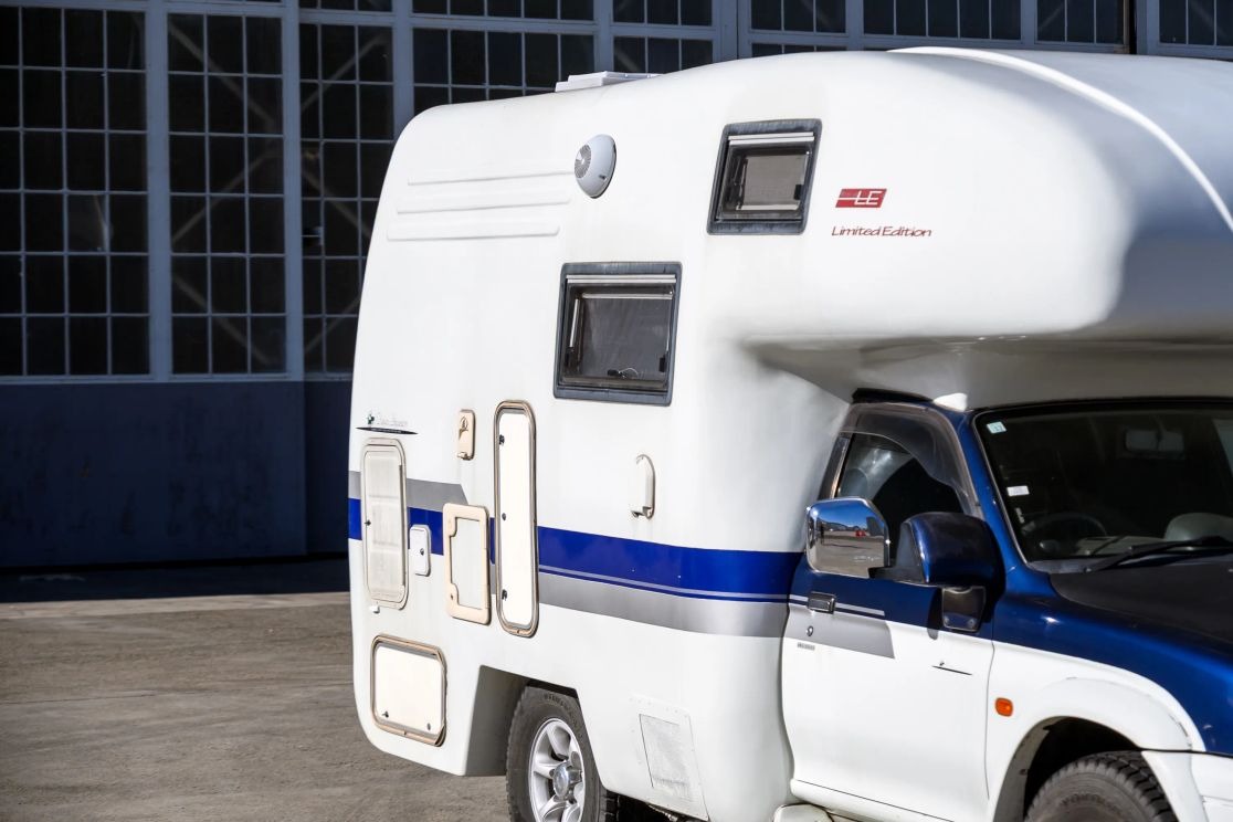 1999 Mitsubishi Strada Camper