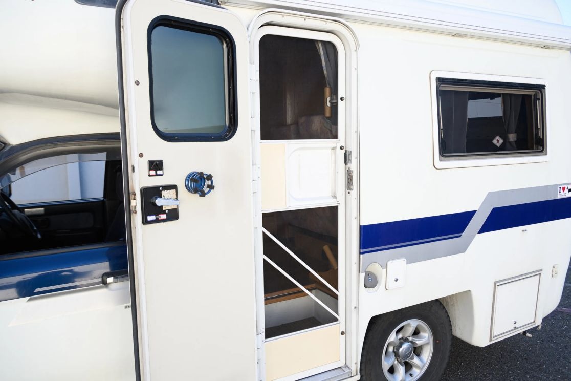 1999 Mitsubishi Strada Camper