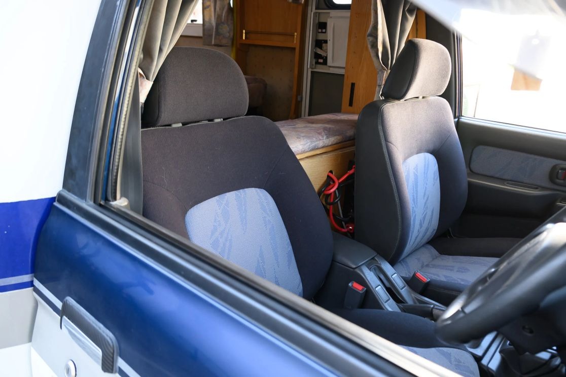 1999 Mitsubishi Strada Camper