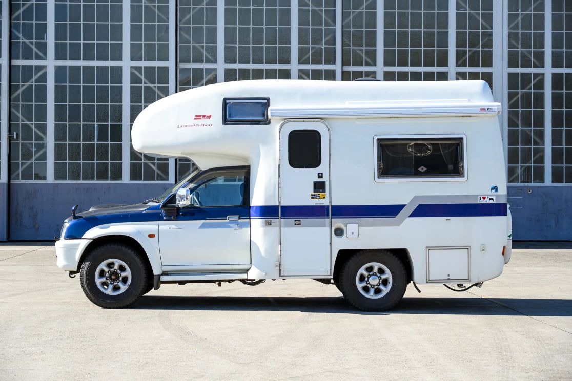 1999 Mitsubishi Strada Camper - 2