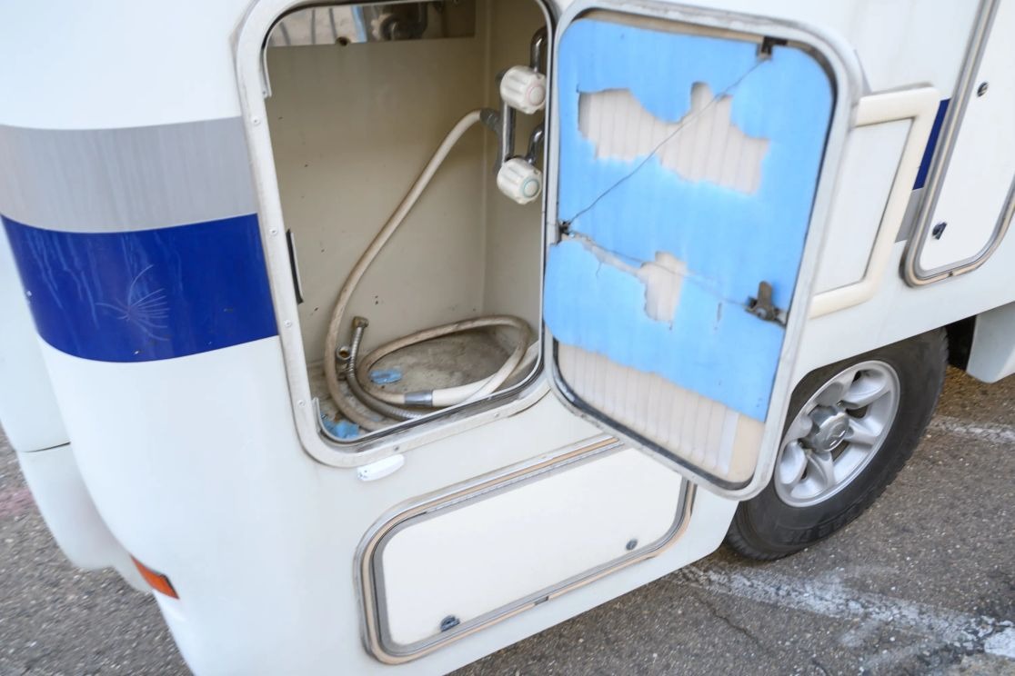 1999 Mitsubishi Strada Camper