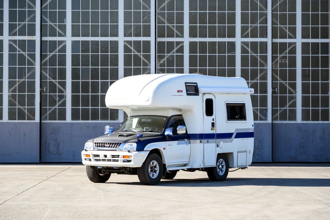 1999 Mitsubishi Strada Camper