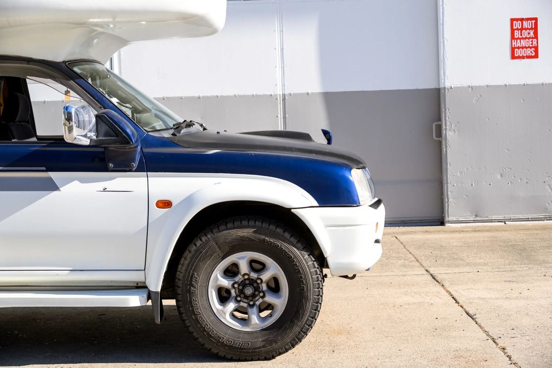 1999 Mitsubishi Strada Camper