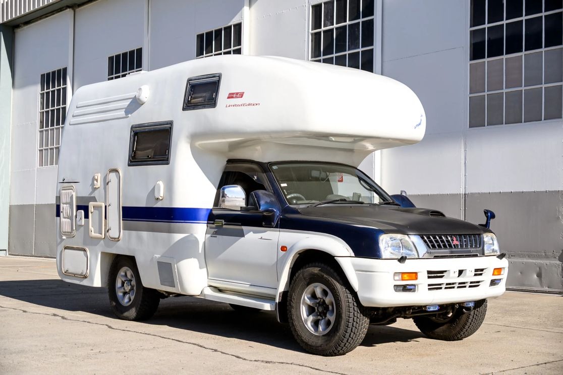 1999 Mitsubishi Strada Camper