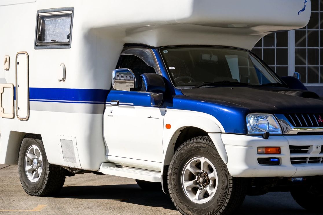 1999 Mitsubishi Strada Camper
