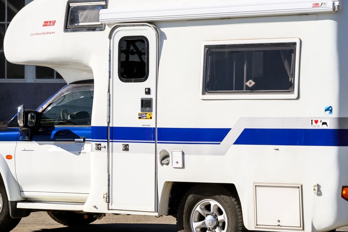 1999 Mitsubishi Strada Camper