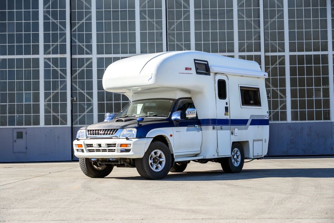 1999 Mitsubishi Strada Camper