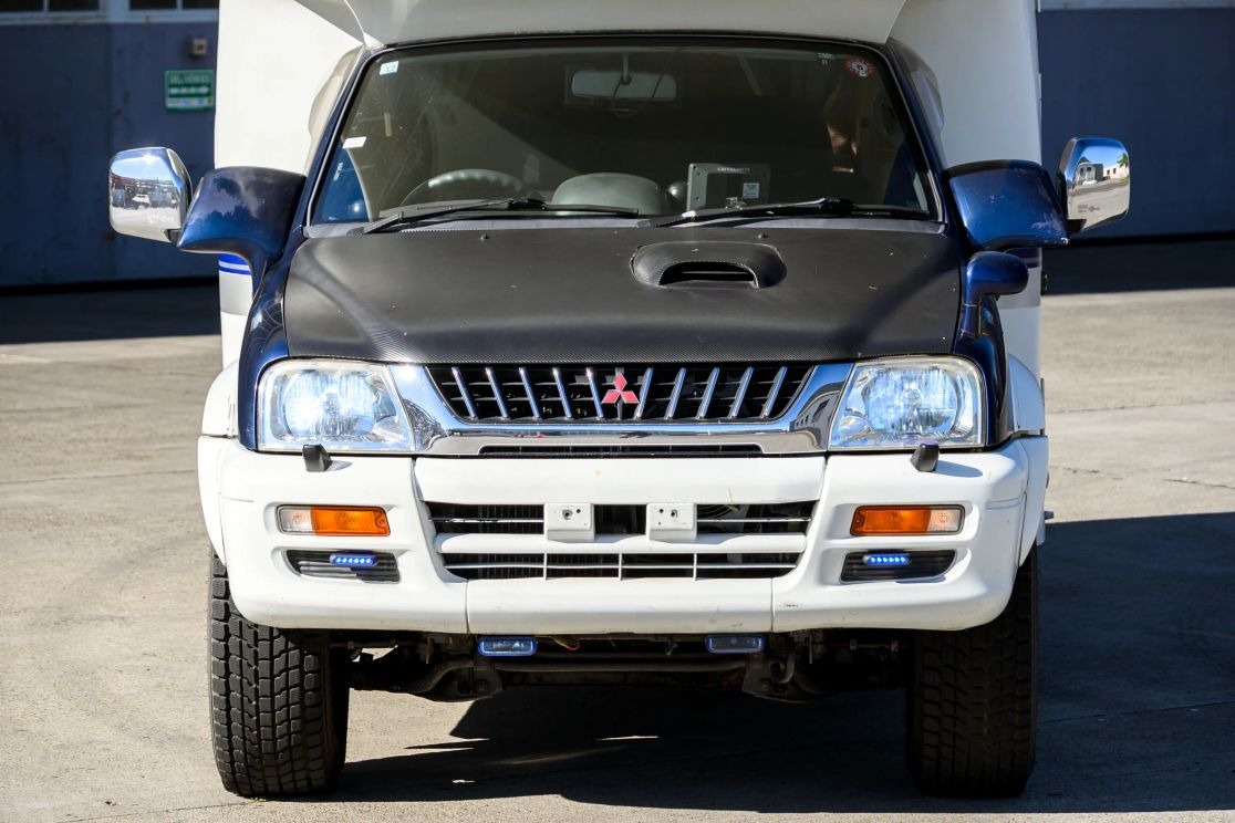 1999 Mitsubishi Strada Camper