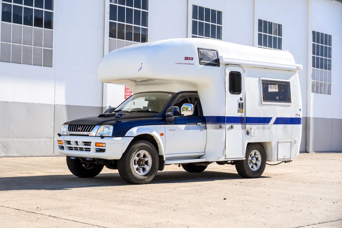 1999 Mitsubishi Strada Camper