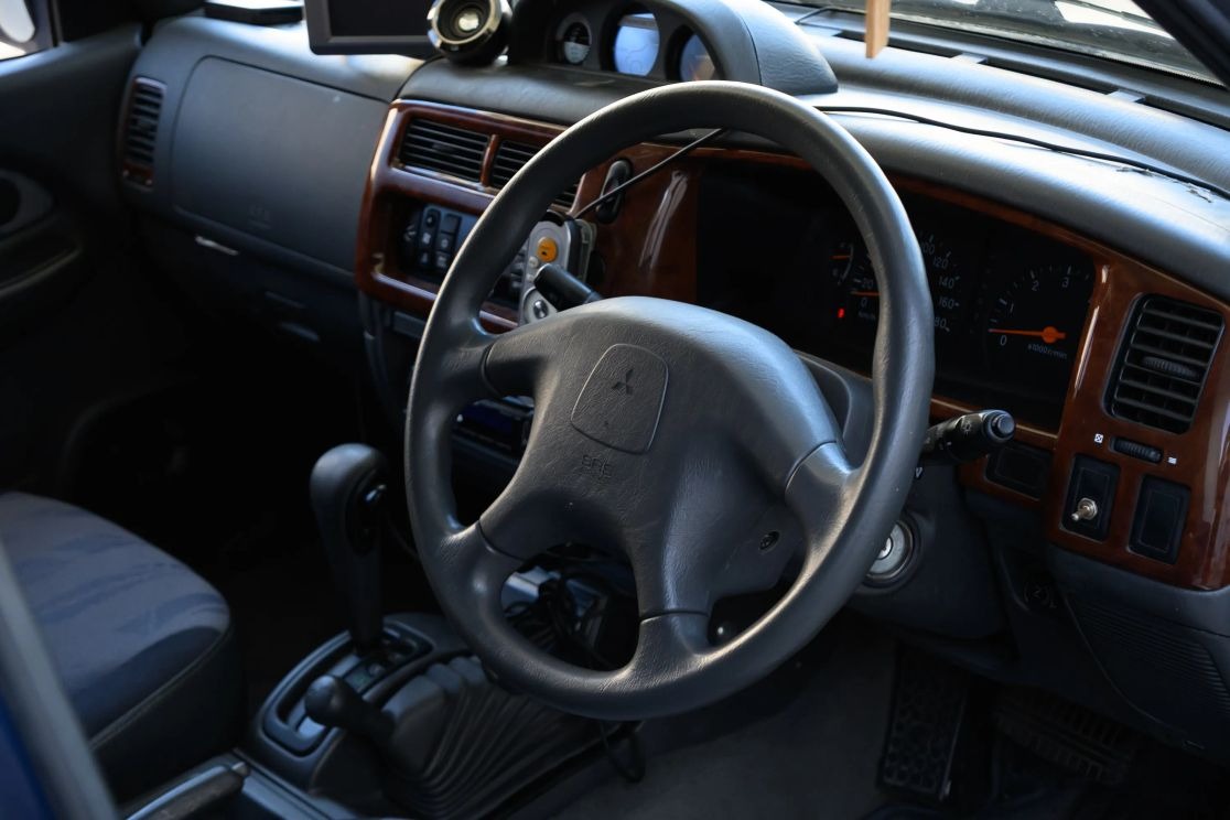 1999 Mitsubishi Strada Camper