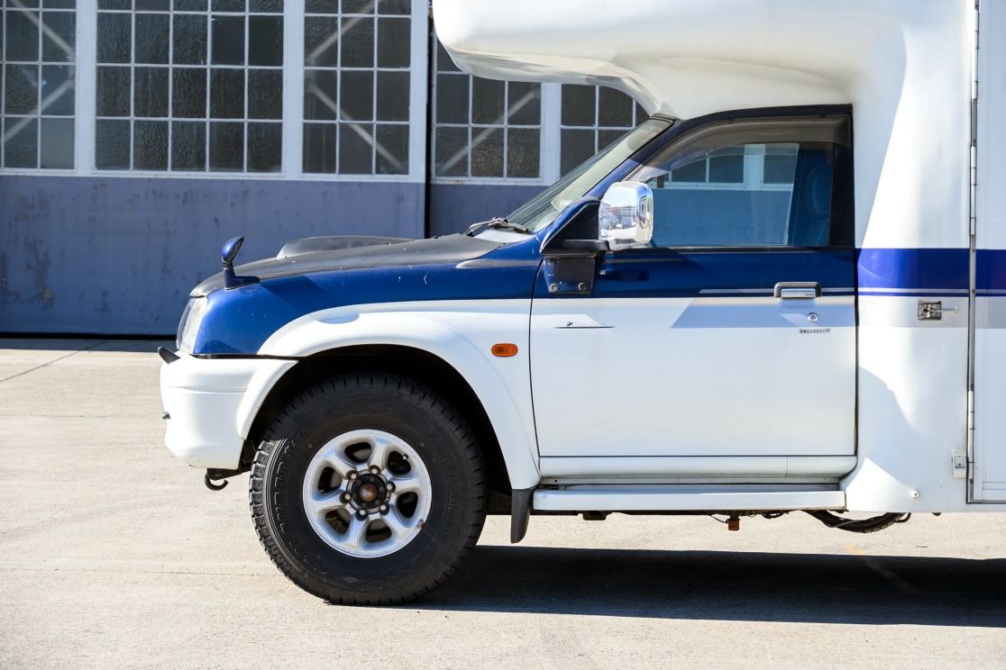 1999 Mitsubishi Strada Camper