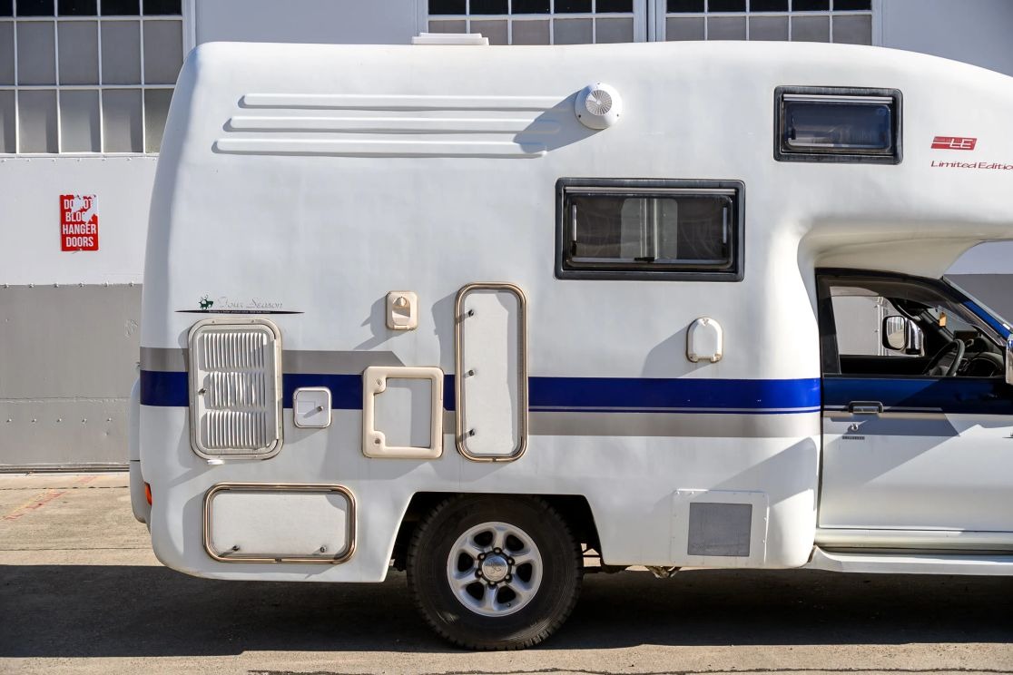 1999 Mitsubishi Strada Camper