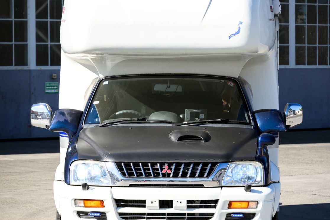 1999 Mitsubishi Strada Camper