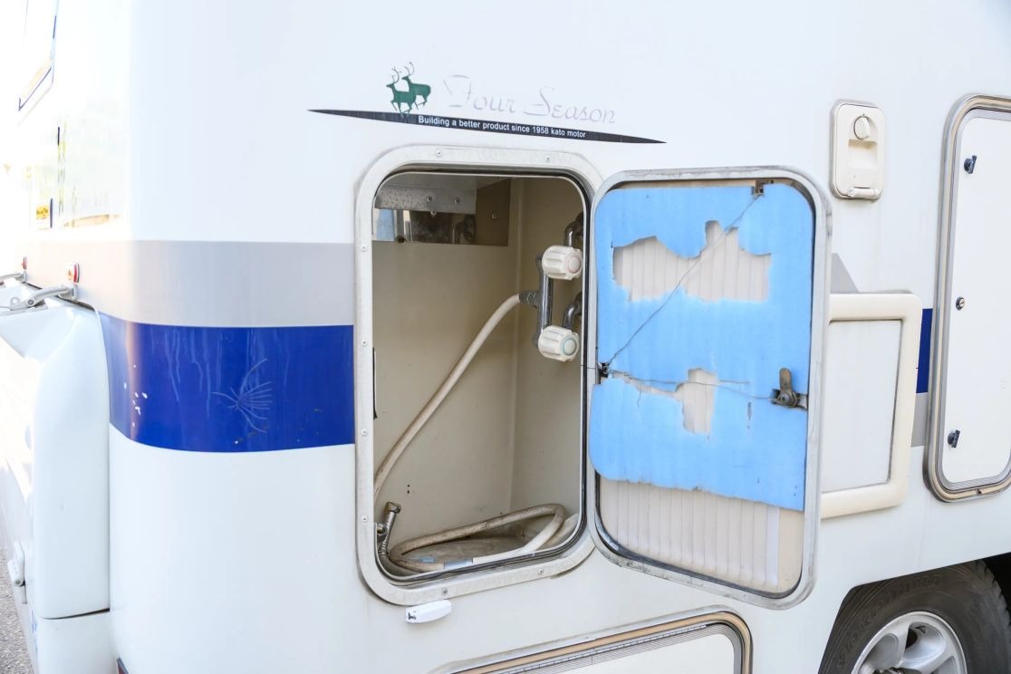 1999 Mitsubishi Strada Camper