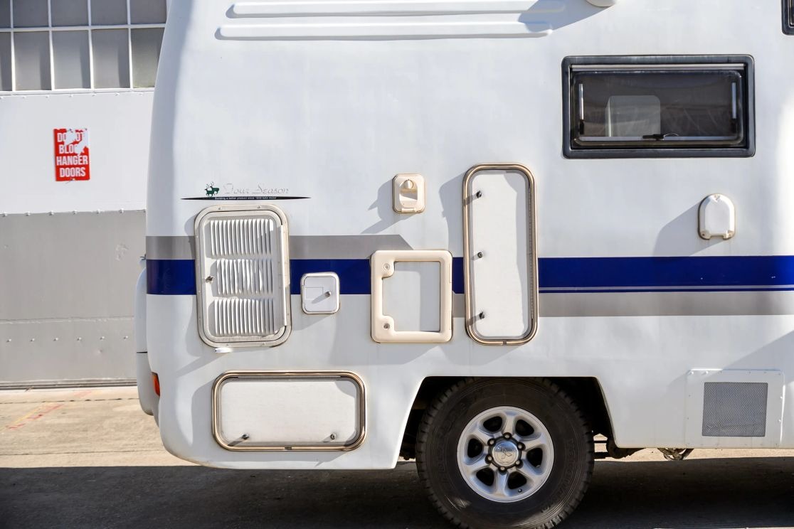 1999 Mitsubishi Strada Camper