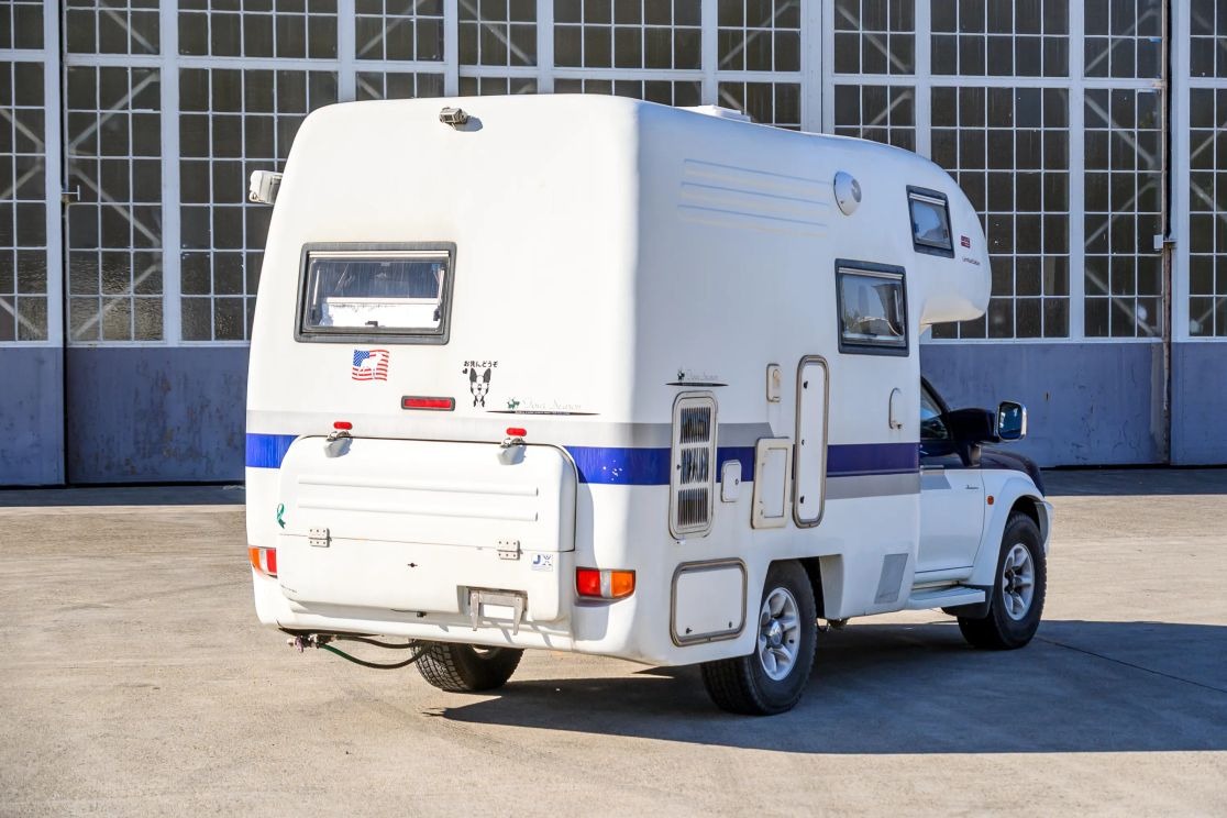 1999 Mitsubishi Strada Camper