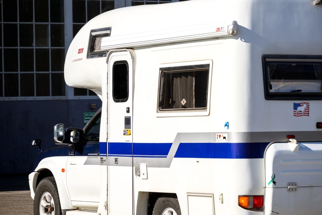 1999 Mitsubishi Strada Camper