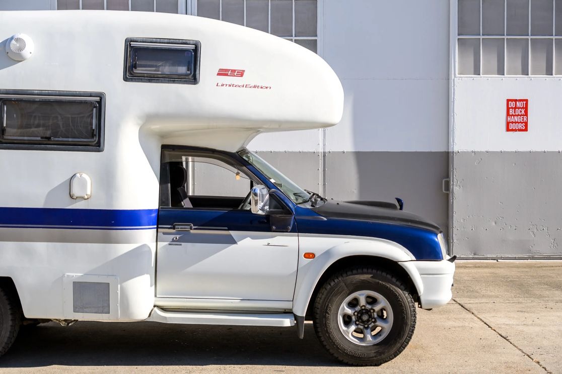 1999 Mitsubishi Strada Camper