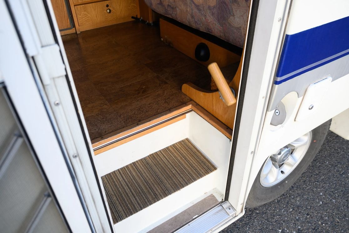 1999 Mitsubishi Strada Camper
