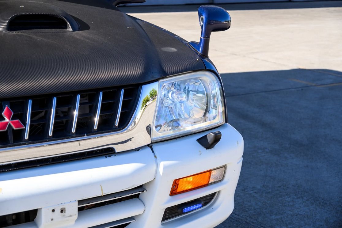 1999 Mitsubishi Strada Camper