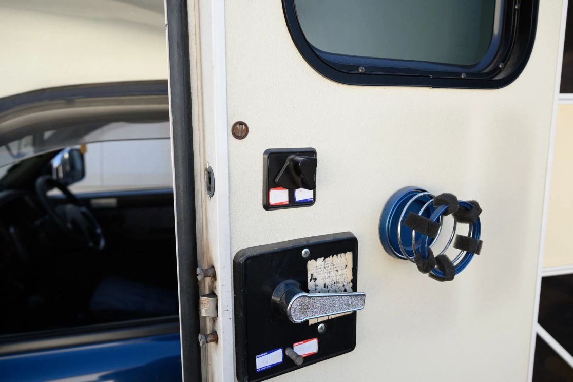 1999 Mitsubishi Strada Camper